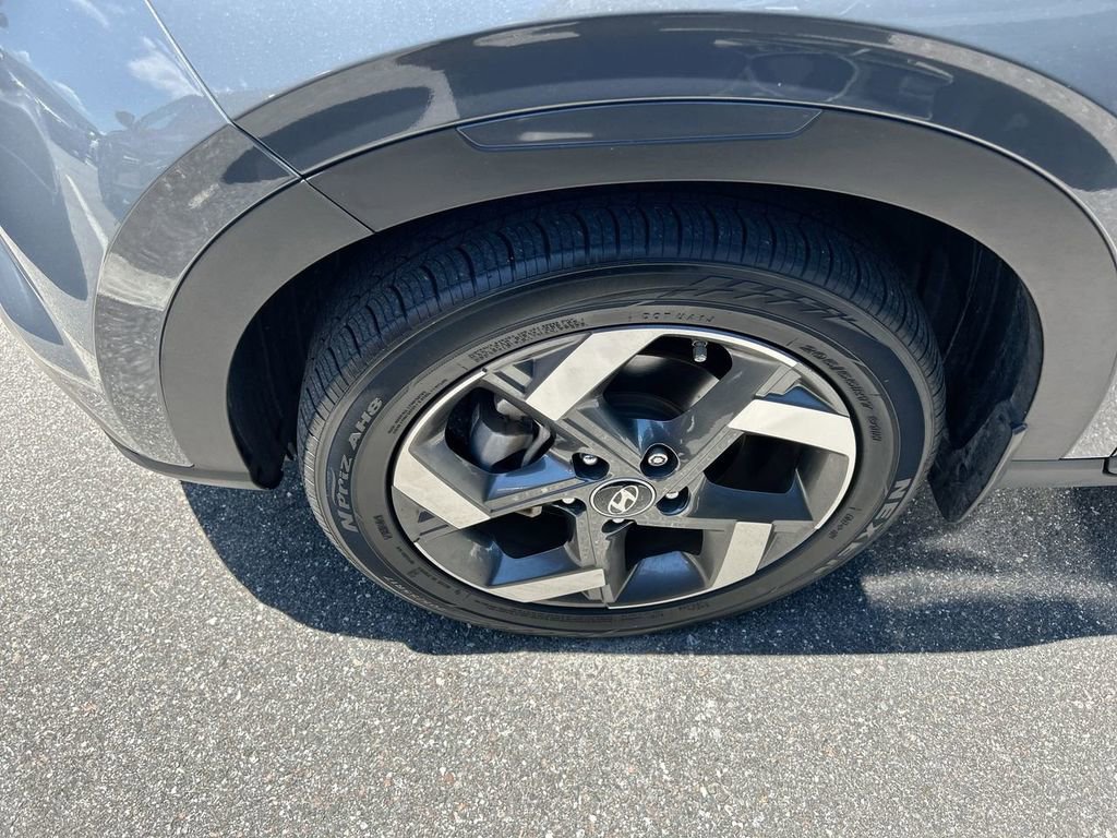 Certified 2023 Hyundai Venue Limited FWD image 10