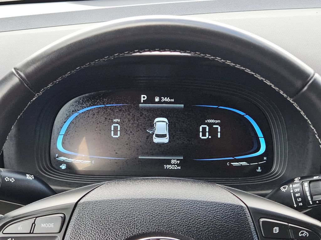 Used 2025 Hyundai Venue SEL FWD image 26