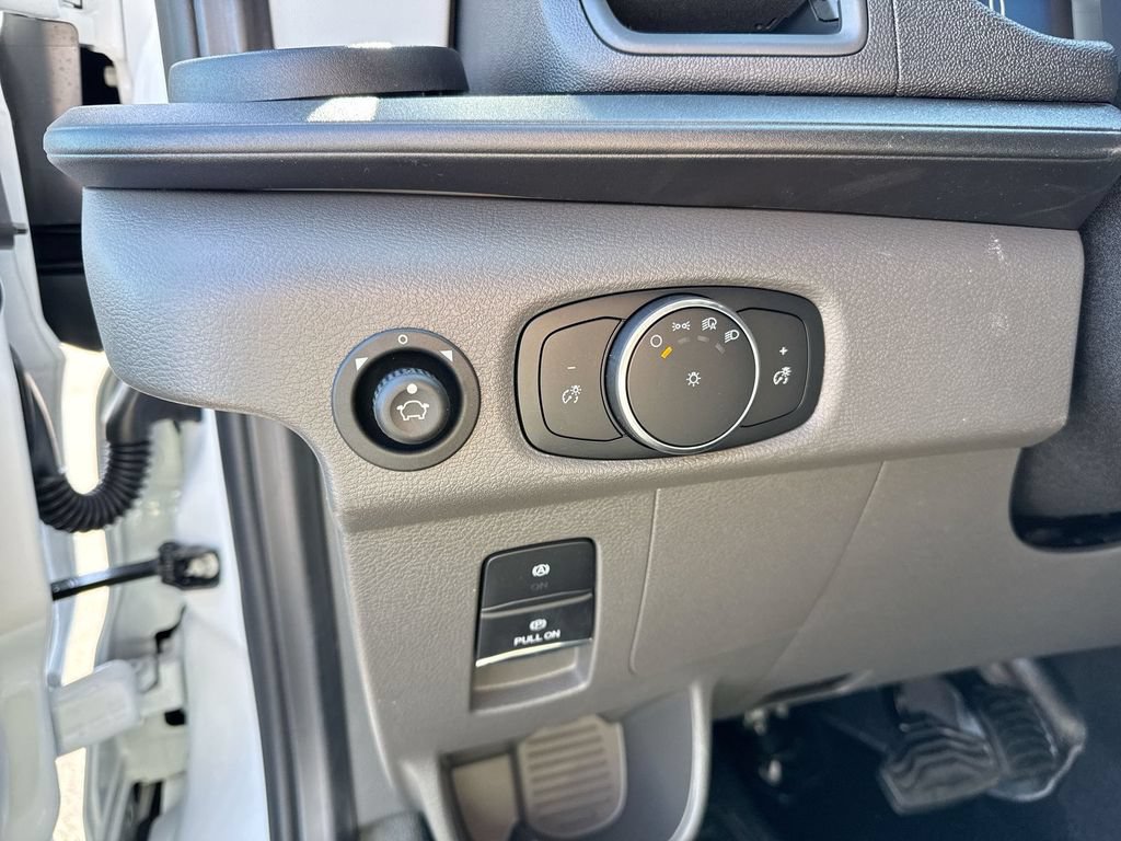 New 2026 Ford Transit 250 148 Medium Roof w/ Load Area Protection Package RWD image 18