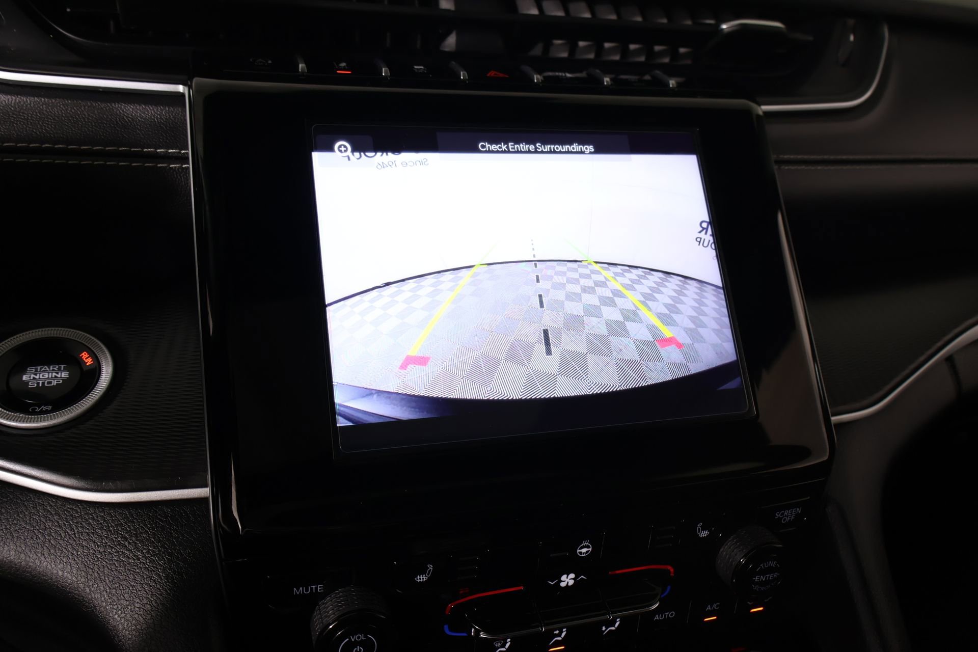 Used 2024 Jeep Grand Cherokee Altitude AWD/4WD image 6