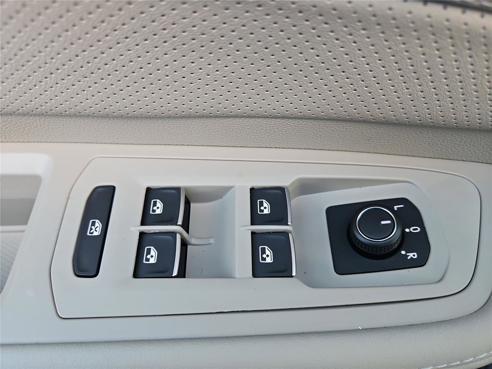 New 2026 Volkswagen Atlas SEL image 12