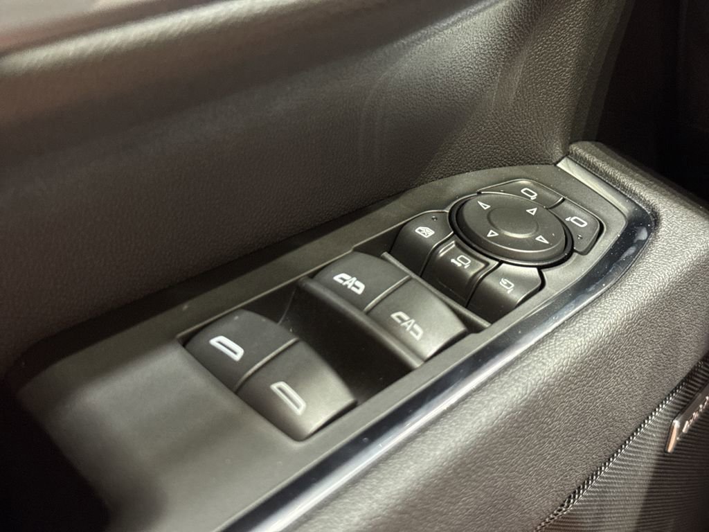 New 2025 GMC Sierra 2500 SLT w/ SLT Convenience Package image 39