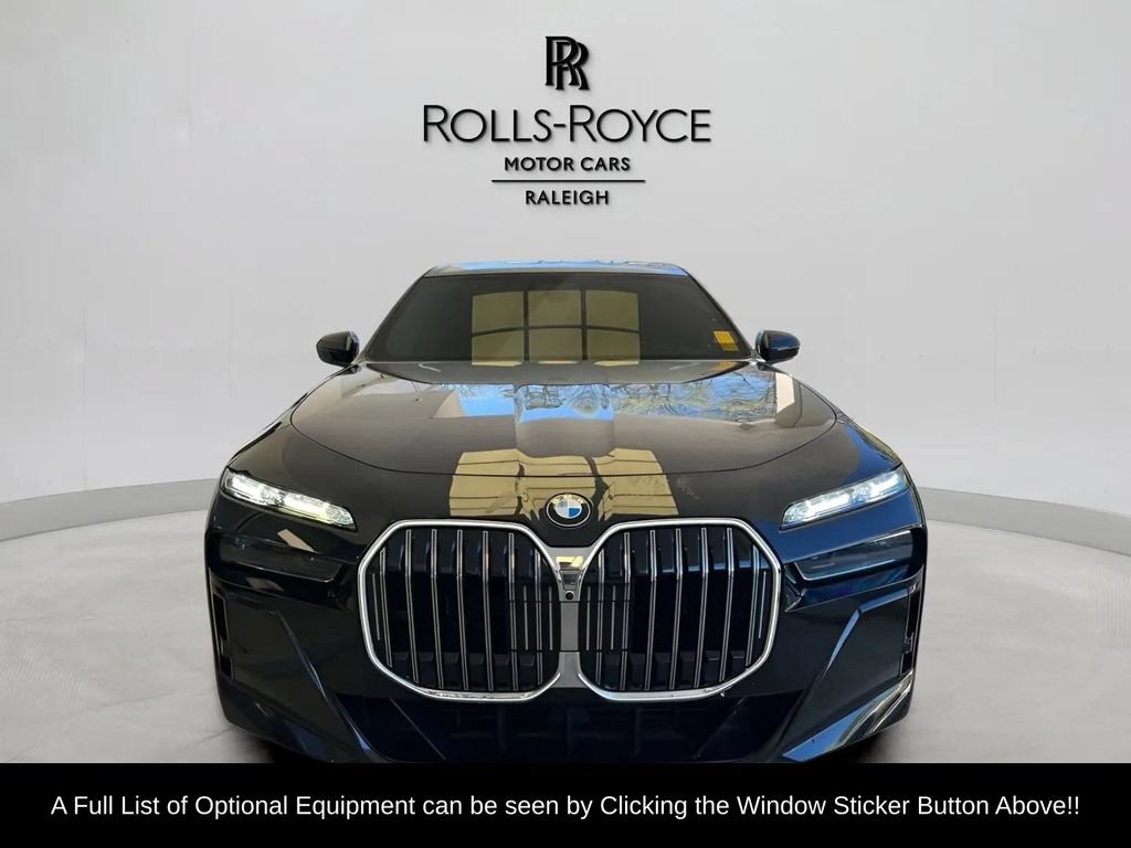 Used 2023 BMW 760i xDrive AWD/4WD image 2