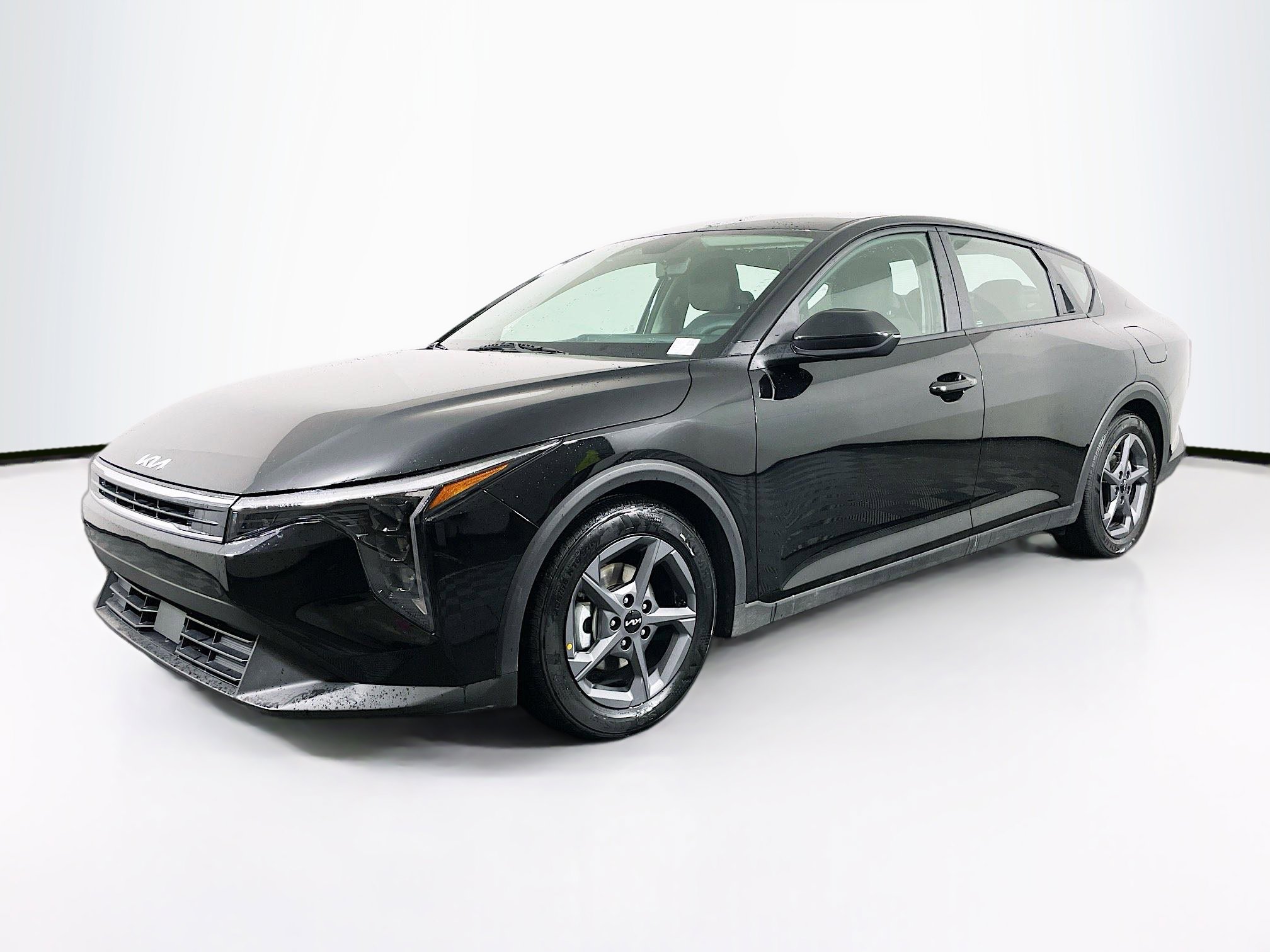 Used 2025 Kia K4 LXS image 3