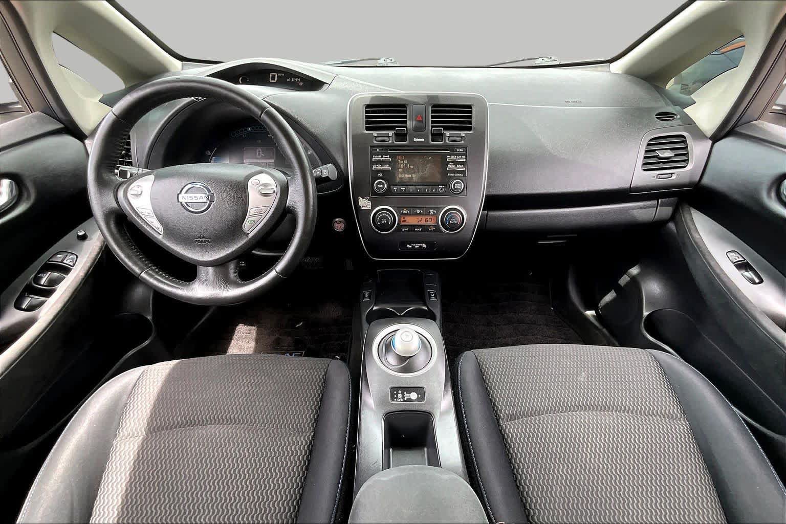 Used 2015 Nissan Leaf S w/ Charge Package FWD image 14
