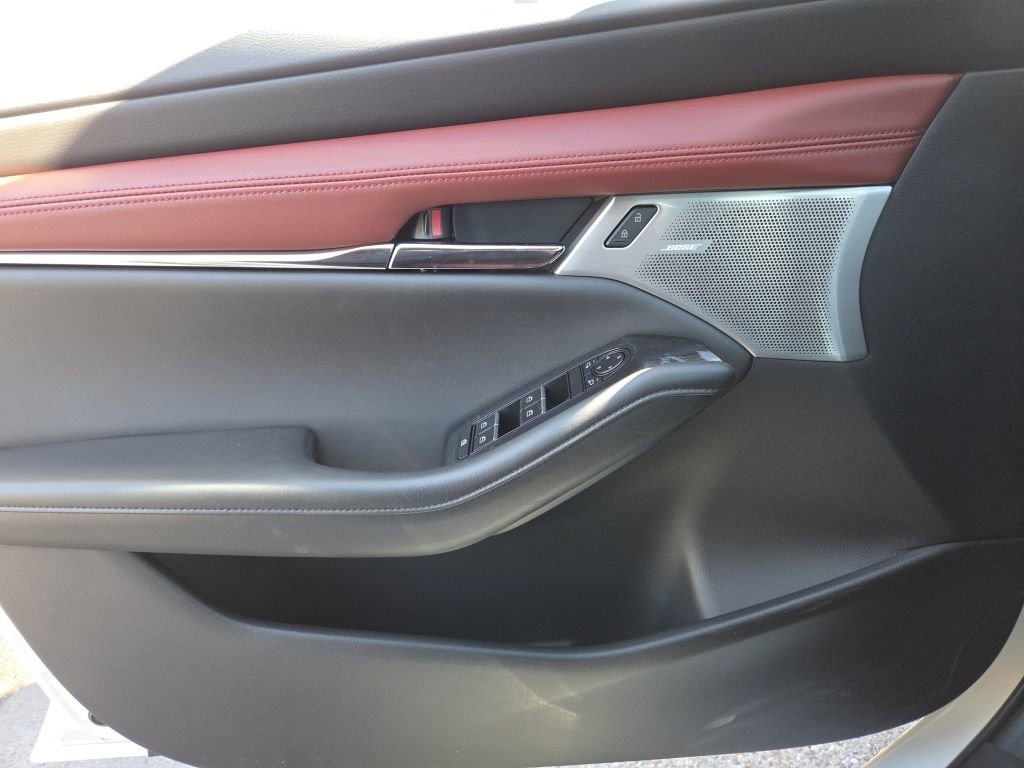 New 2026 MAZDA MAZDA3 2.5 S Hatchback w/ Premium Pkg image 16