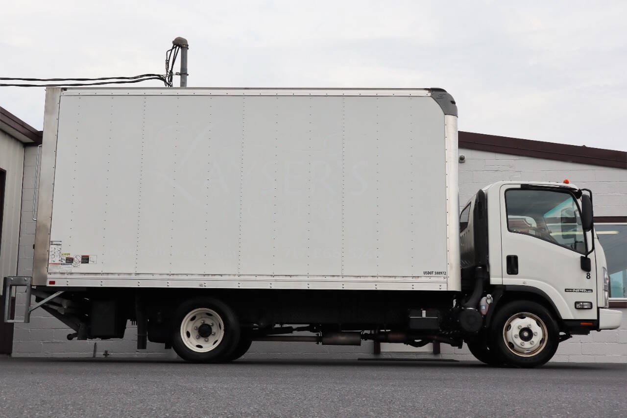 Used 2021 Isuzu NPR RWD image 9