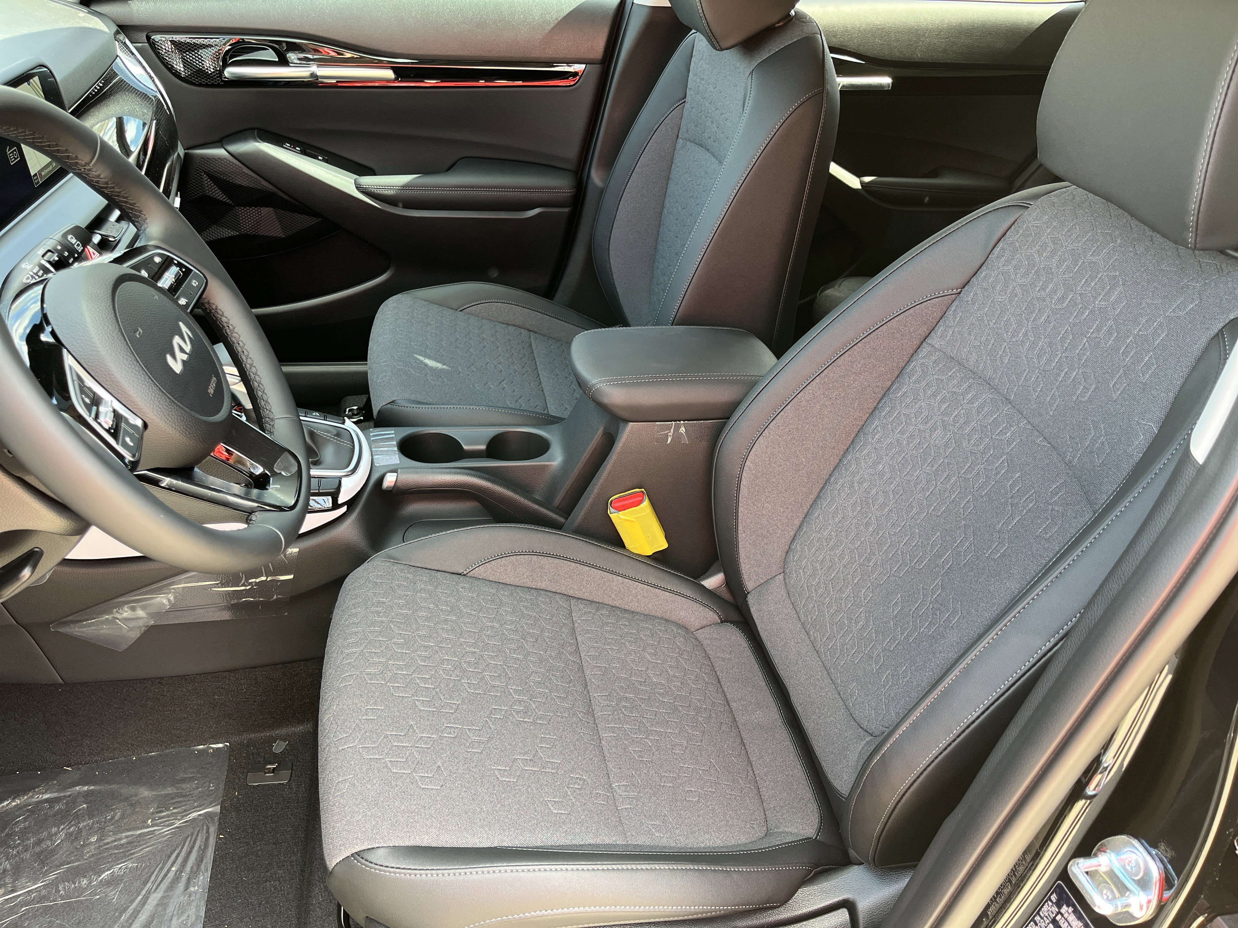 New 2026 Kia Seltos S FWD image 17