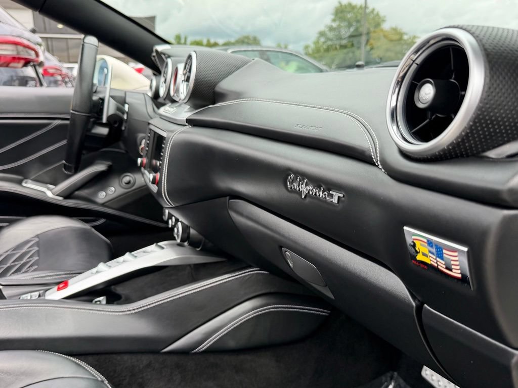 Used 2015 Ferrari California T RWD image 30