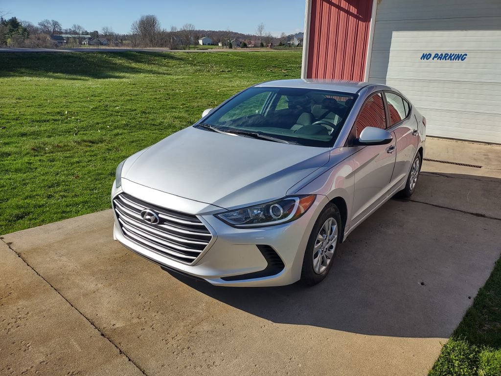 Used 2018 Hyundai Elantra SE w/ Cargo Package