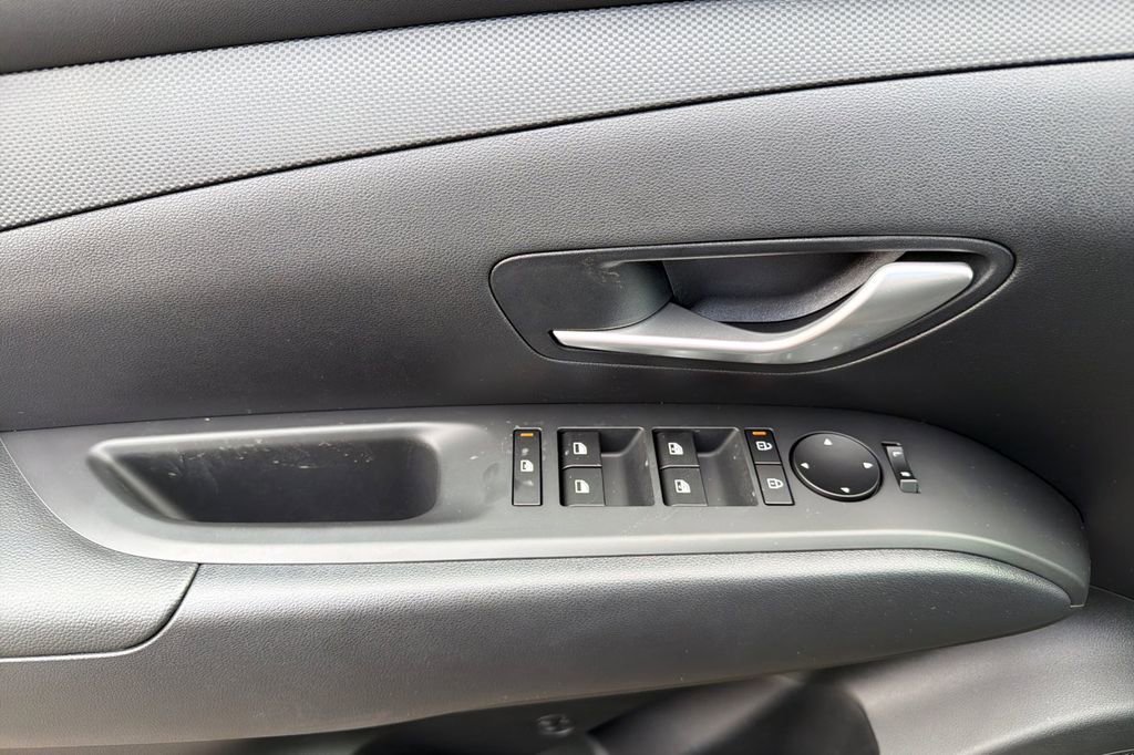 New 2026 Hyundai Tucson SEL image 9