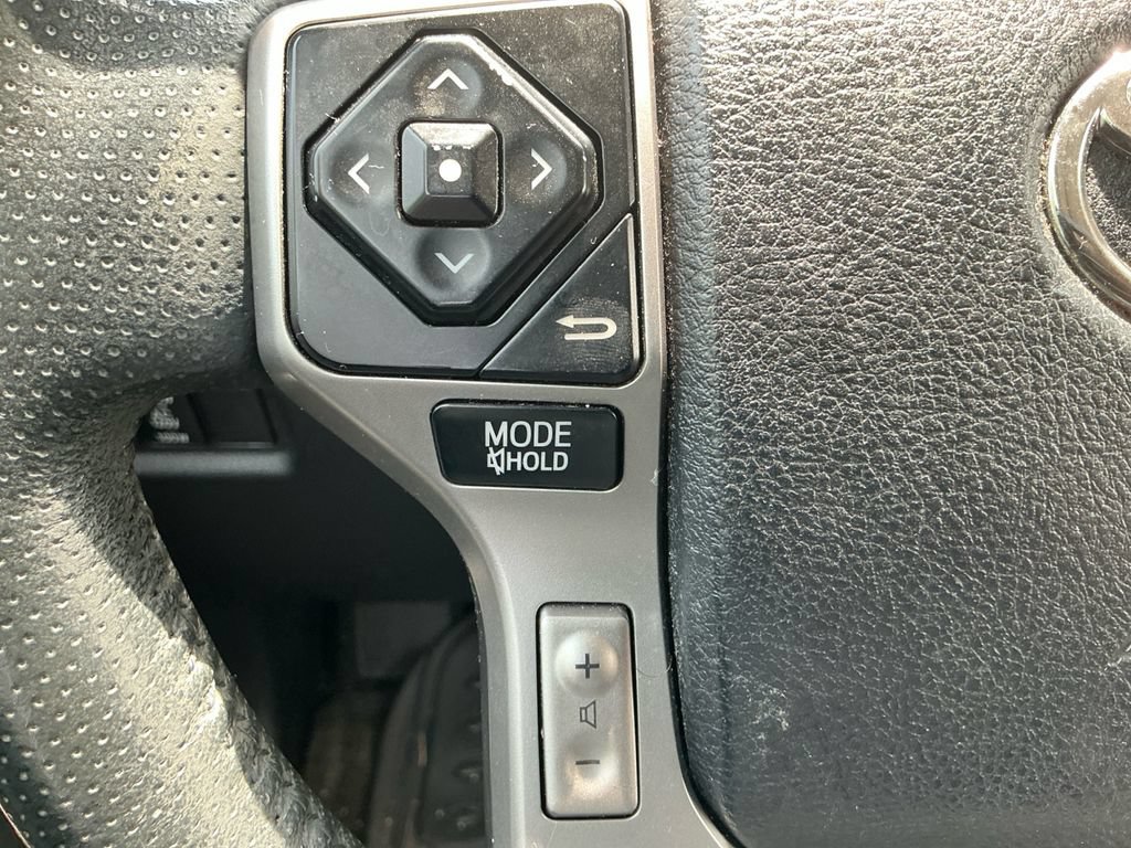 Used 2015 Toyota 4Runner SR5 Premium AWD/4WD image 21