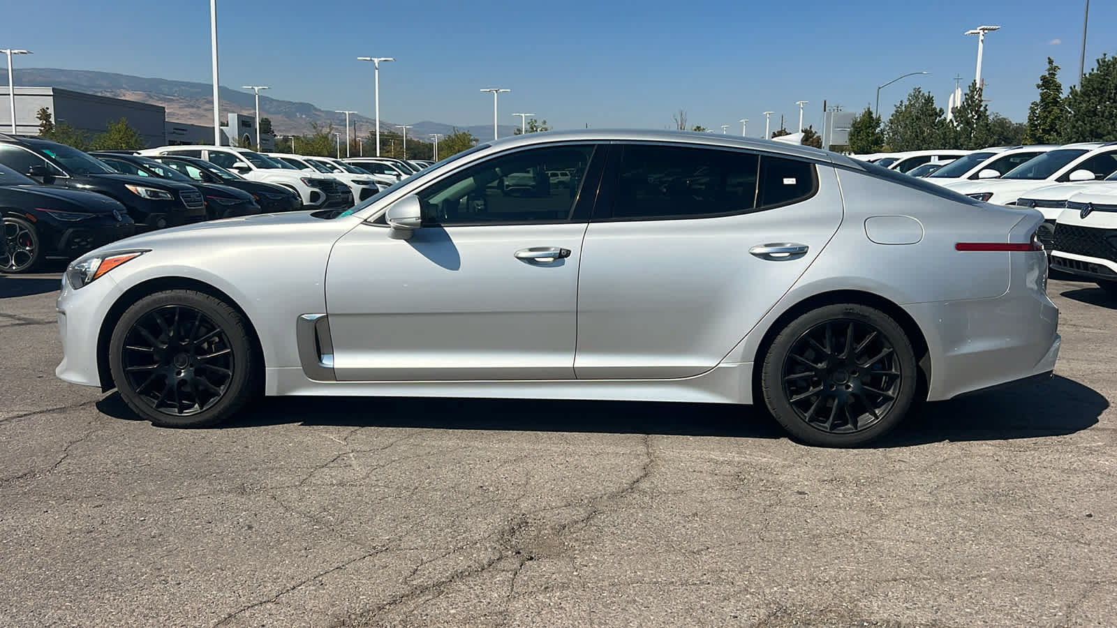 Used 2018 Kia Stinger AWD/4WD image 8