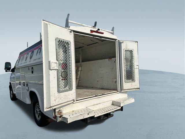 Used 2016 GMC Savana 3500 RWD image 14