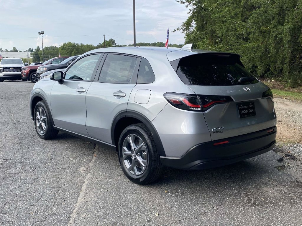 New 2027 Honda HR-V LX image 3