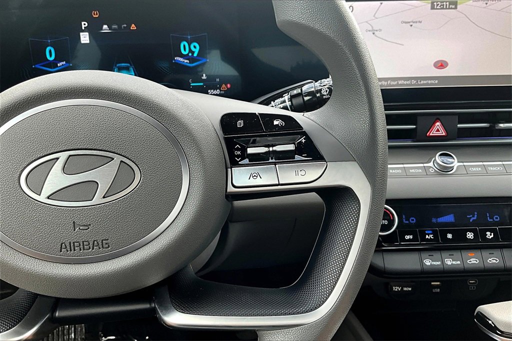 Used 2024 Hyundai Elantra SEL image 19