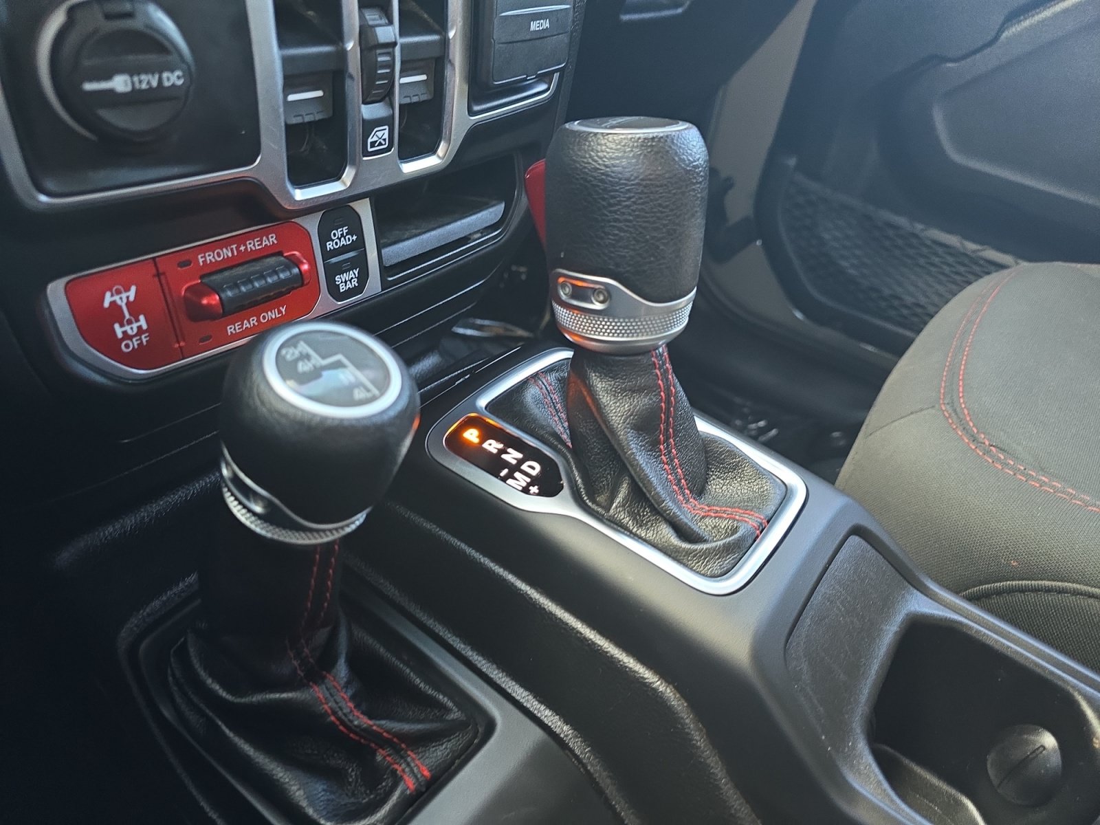 Used 2020 Jeep Gladiator Rubicon AWD/4WD image 21