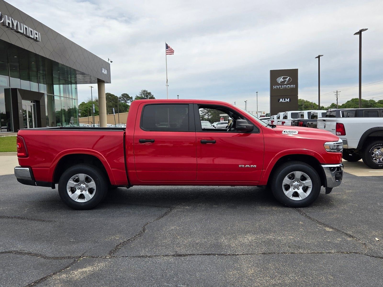 Used 2025 RAM 1500 Big Horn AWD/4WD image 15