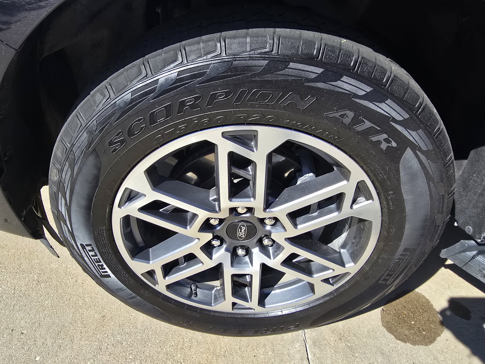 Used 2025 Ford Expedition Max Active AWD/4WD image 9