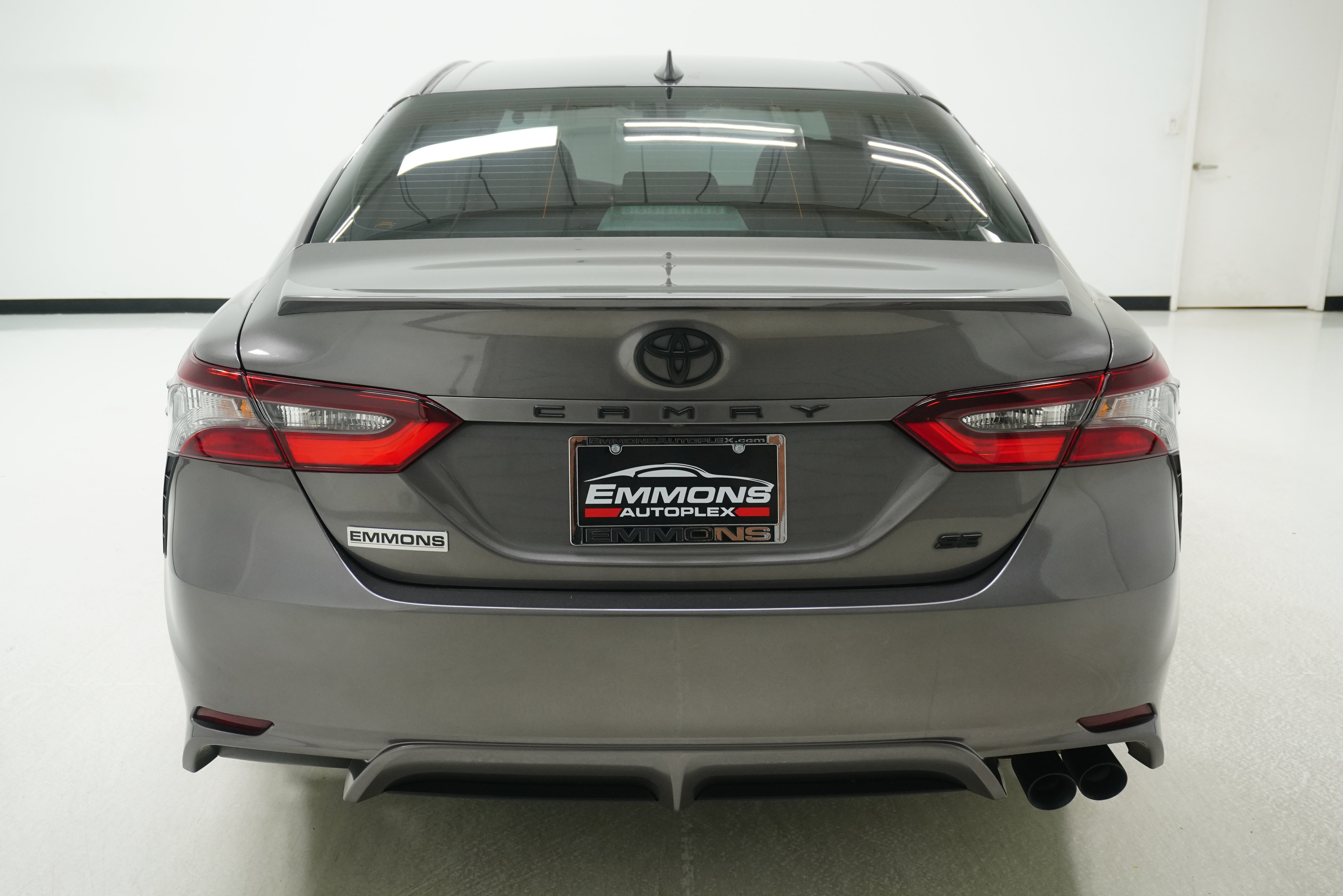 Used 2023 Toyota Camry SE w/ Convenience Package FWD image 5