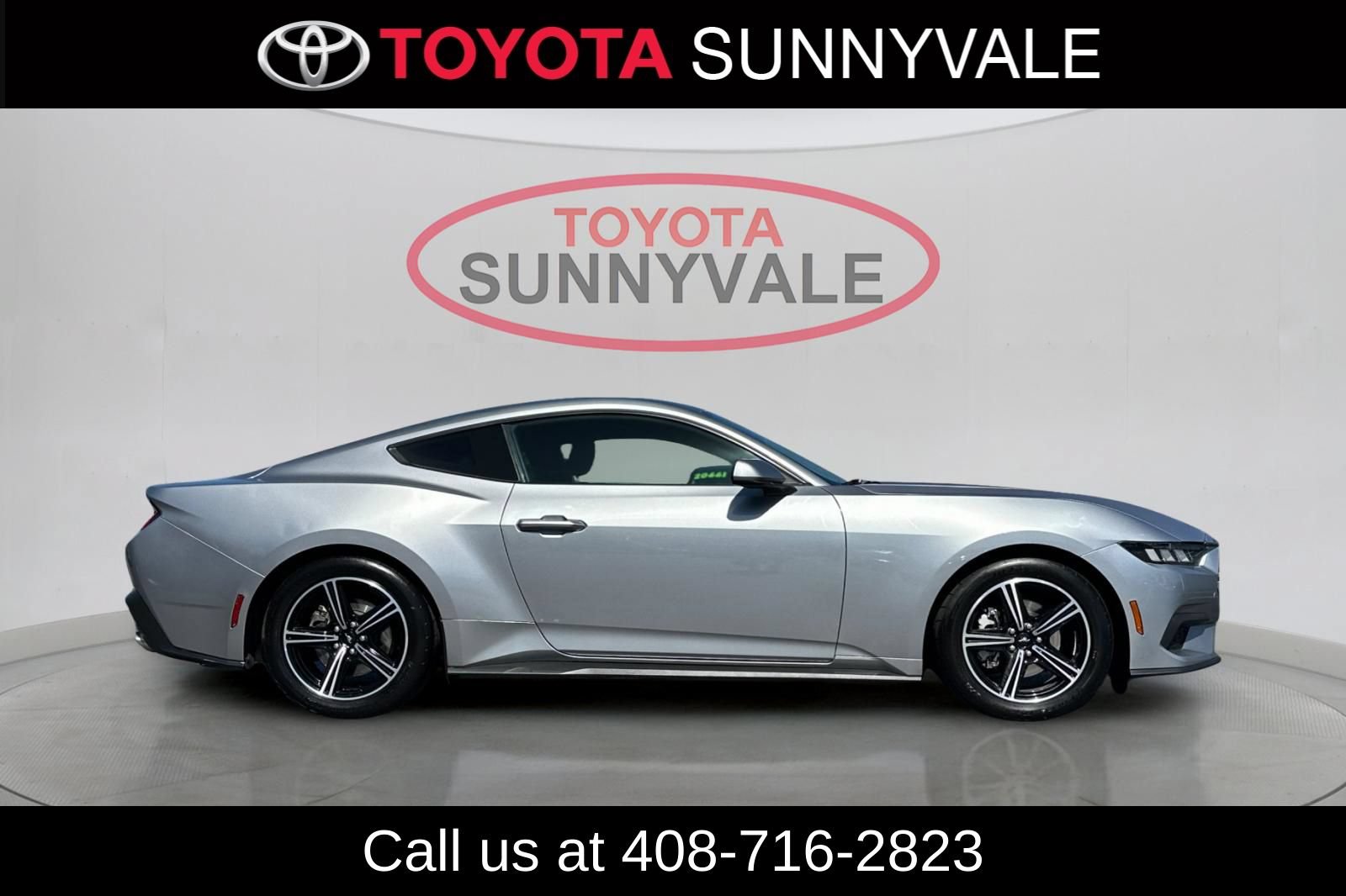 Used 2024 Ford Mustang Coupe RWD image 9