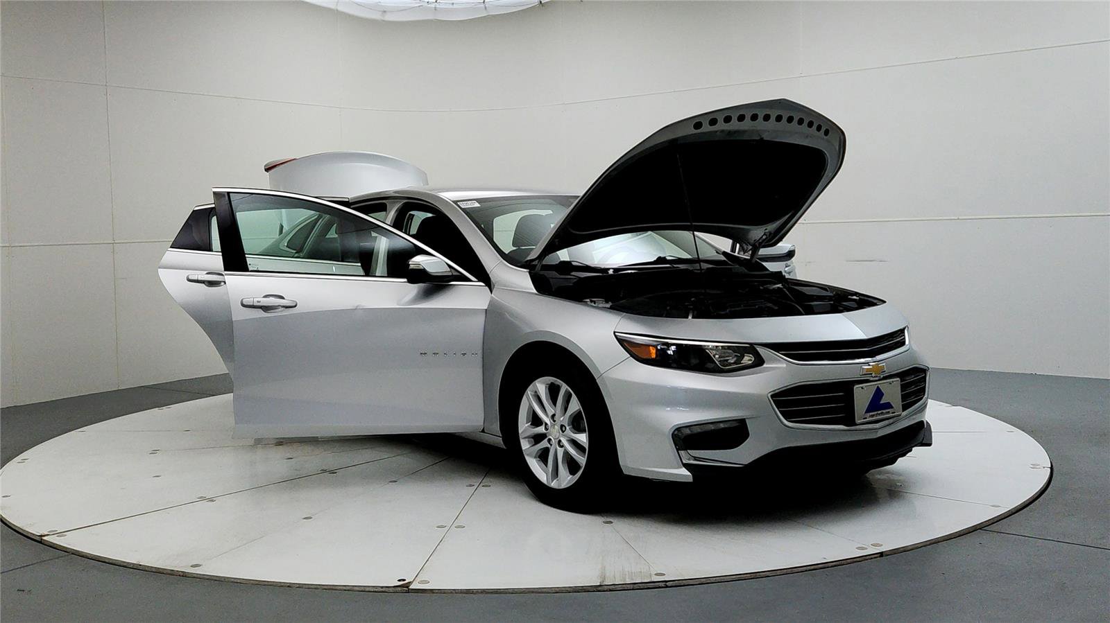 Used 2016 Chevrolet Malibu LT image 10