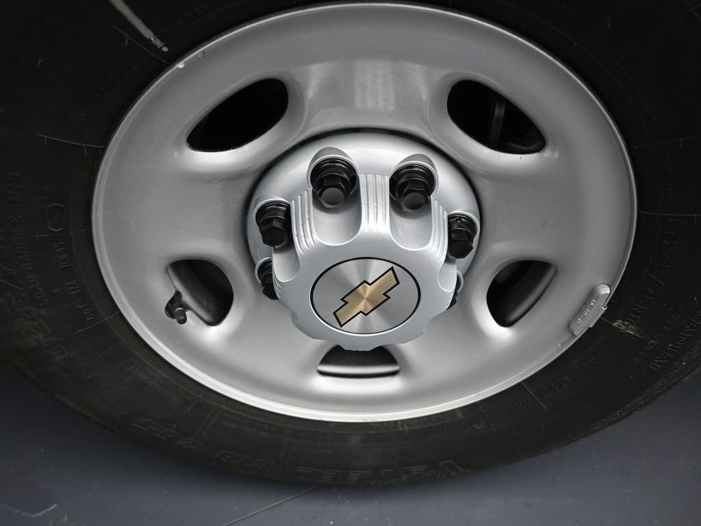 New 2025 Chevrolet Express 2500 Extended w/ Driver Convenience Package image 33