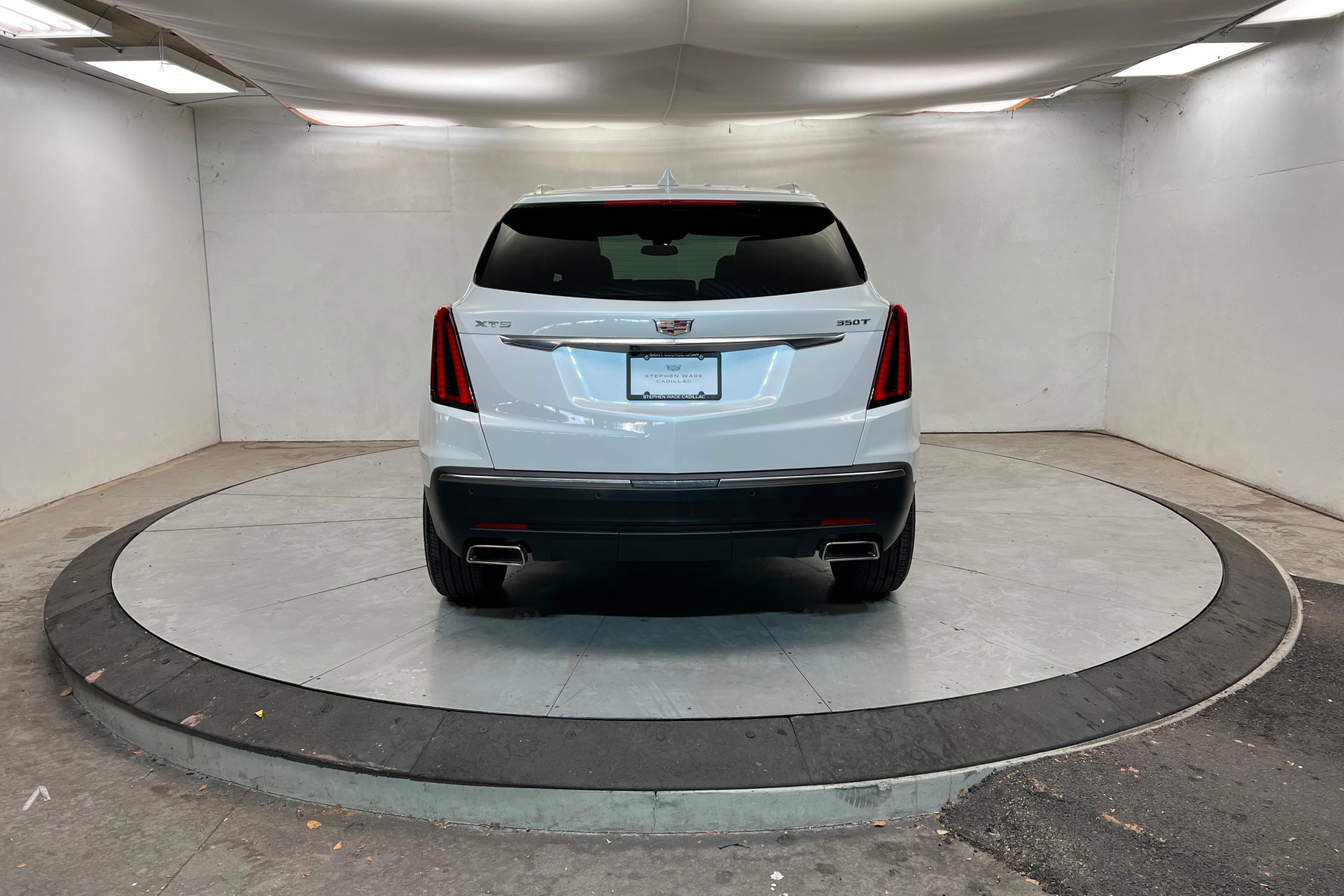 New 2025 Cadillac XT5 Luxury w/ LPO, Floor Liner Package image 5