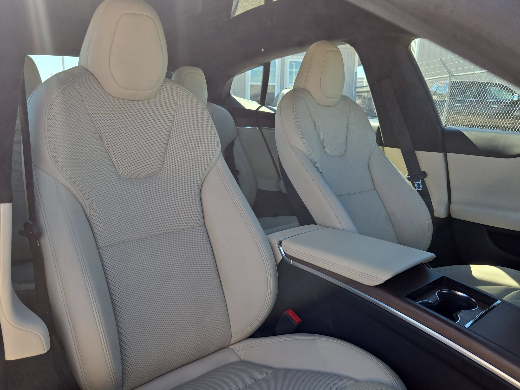 Used 2022 Tesla Model S AWD/4WD image 30