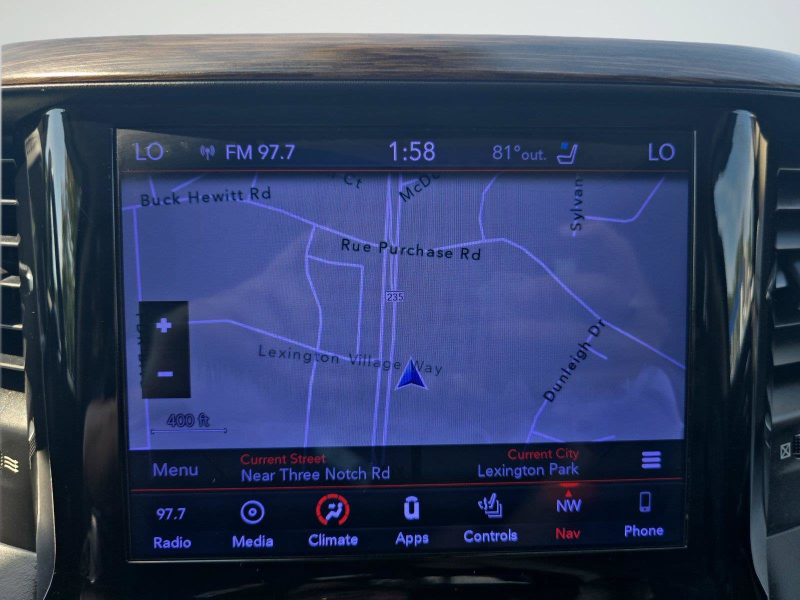 Used 2019 RAM 1500 Laramie AWD/4WD image 16