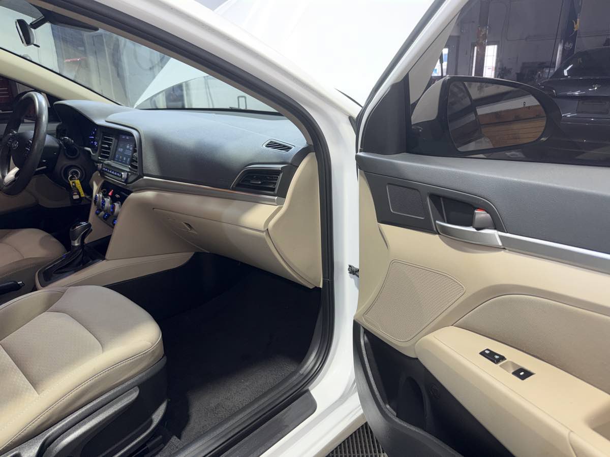 Used 2019 Hyundai Elantra SEL FWD image 27