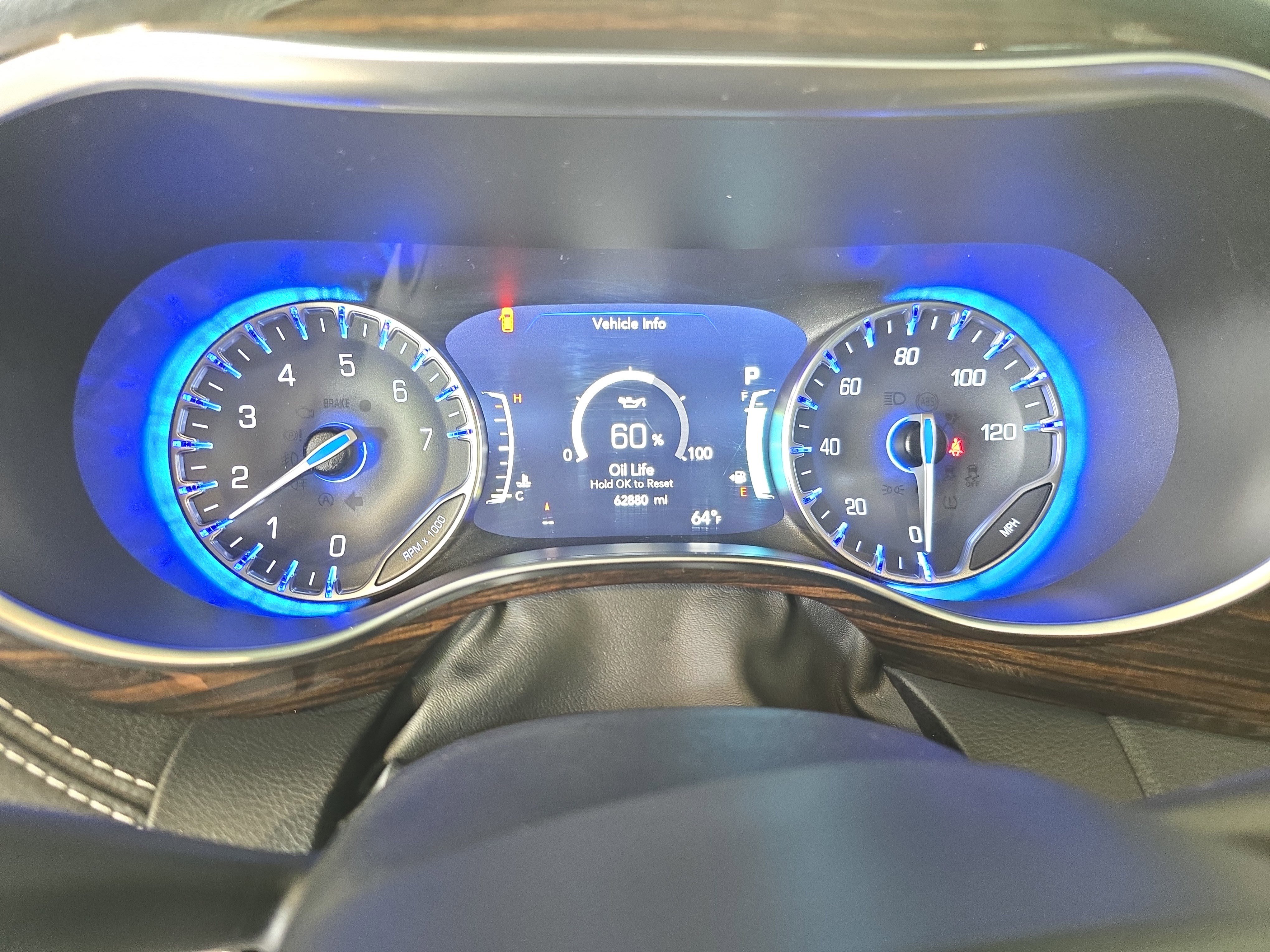 Used 2023 Chrysler Pacifica Limited FWD image 16