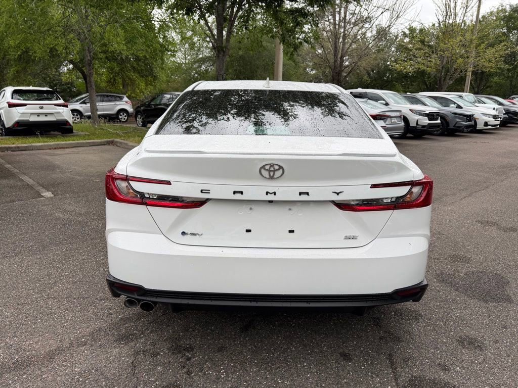 Used 2025 Toyota Camry SE FWD image 5