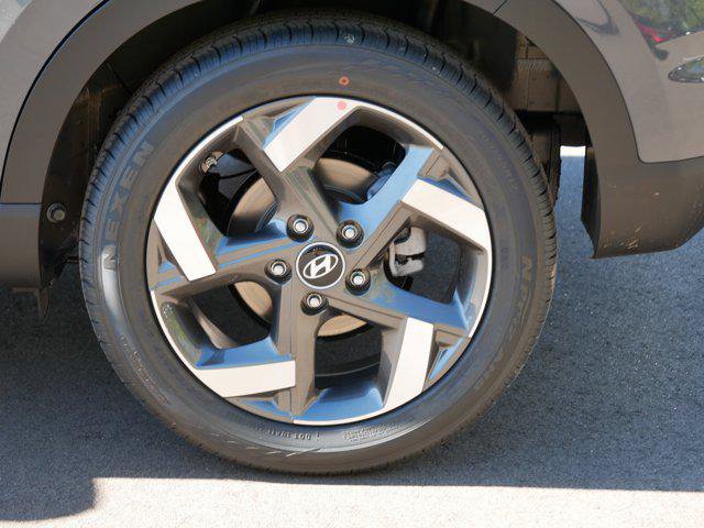 New 2026 Hyundai Venue SEL FWD image 4
