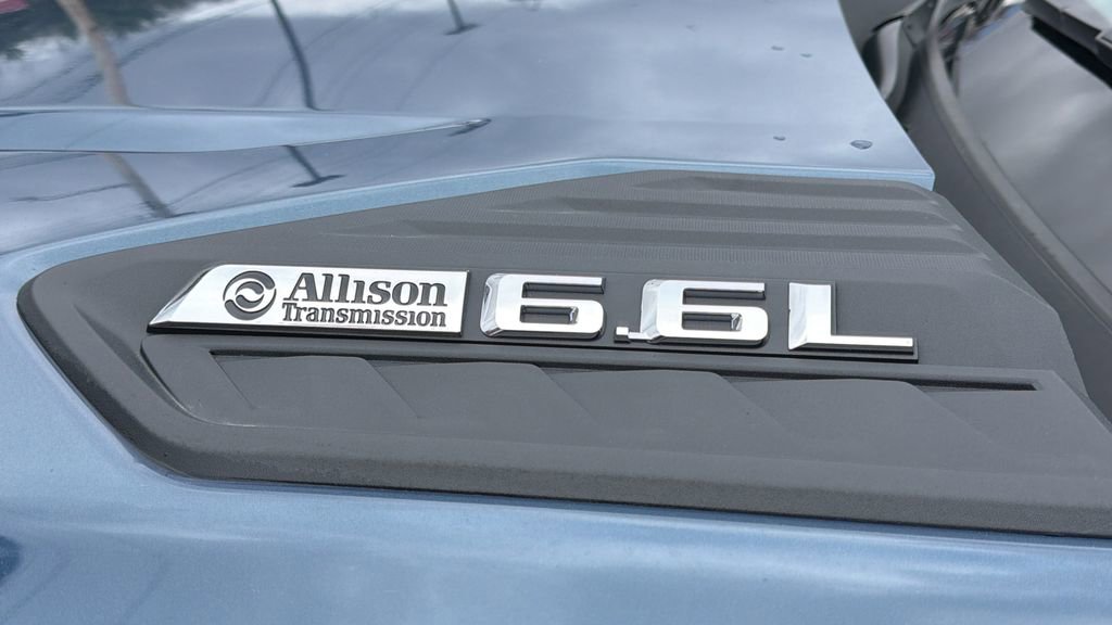 Used 2024 Chevrolet Silverado 2500 Custom w/ Custom Value Package image 10