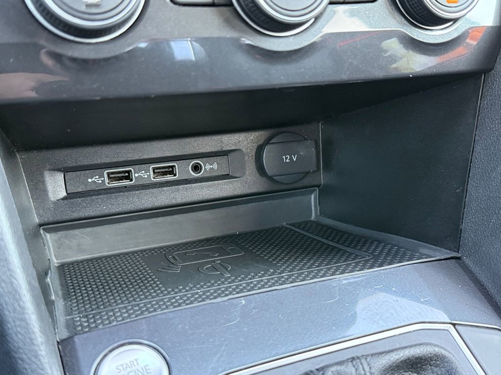 Used 2020 Volkswagen Tiguan SE image 21