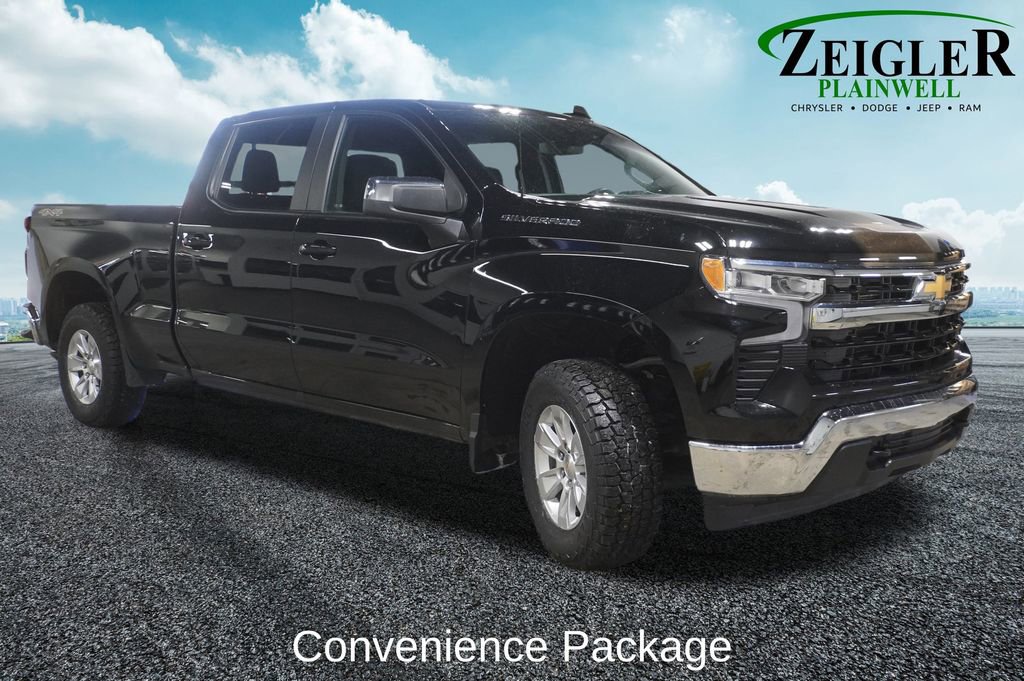 Used 2025 Chevrolet Silverado 1500 LT w/ Work Truck Package image 4