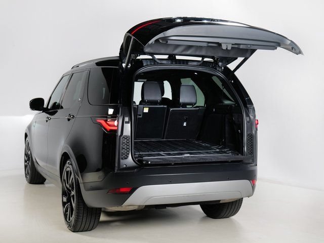 Certified 2025 Land Rover Discovery S AWD/4WD image 31