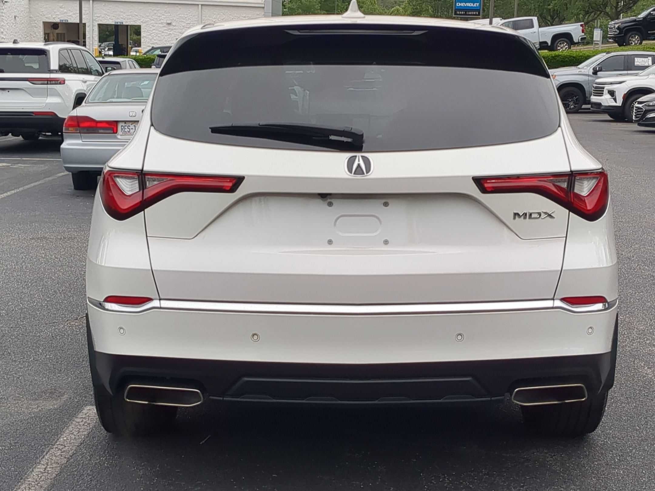 Used 2023 Acura MDX FWD w/ Technology Package image 9