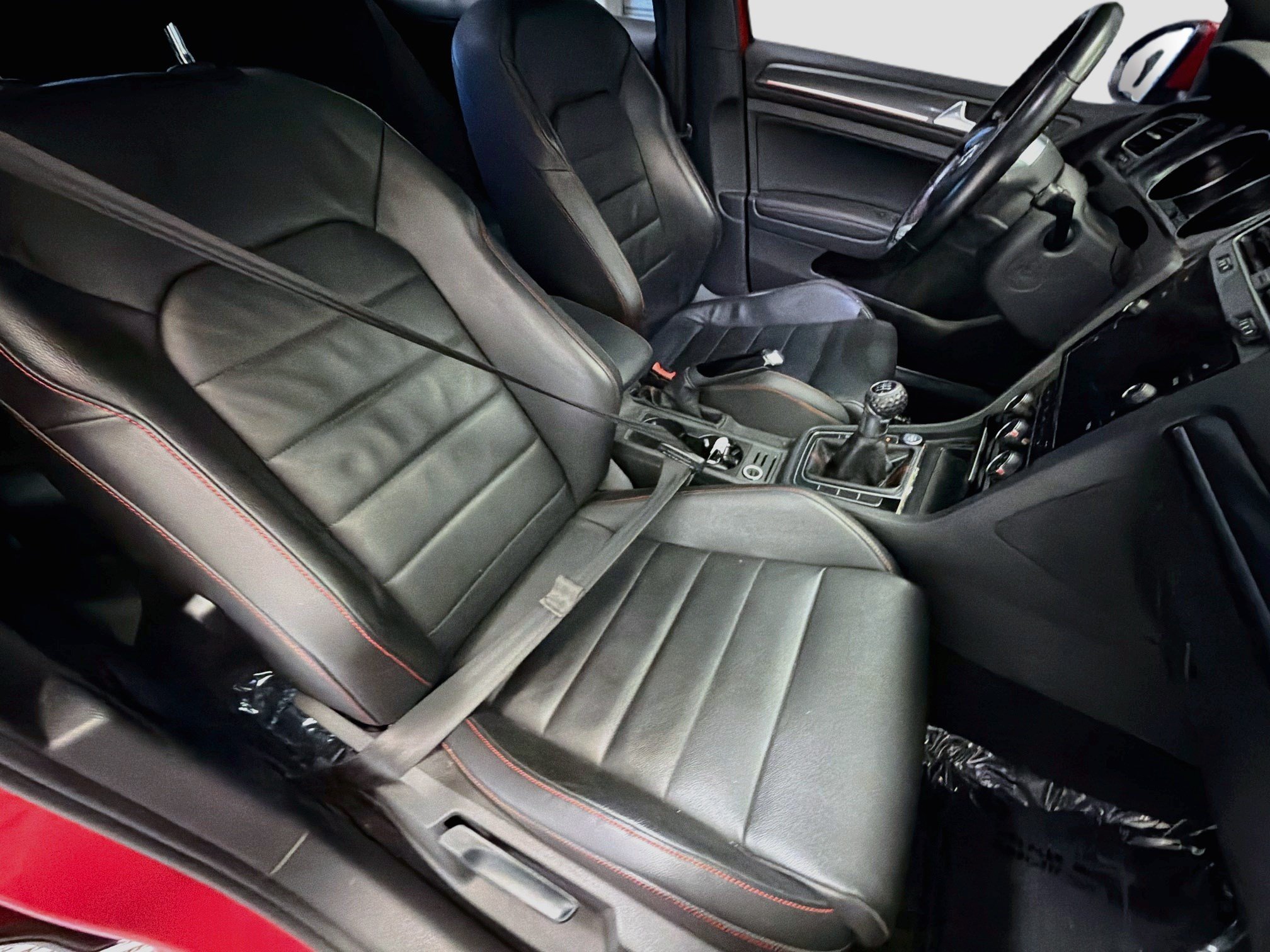 Used 2018 Volkswagen GTI SE w/ SE Leather Package FWD image 15