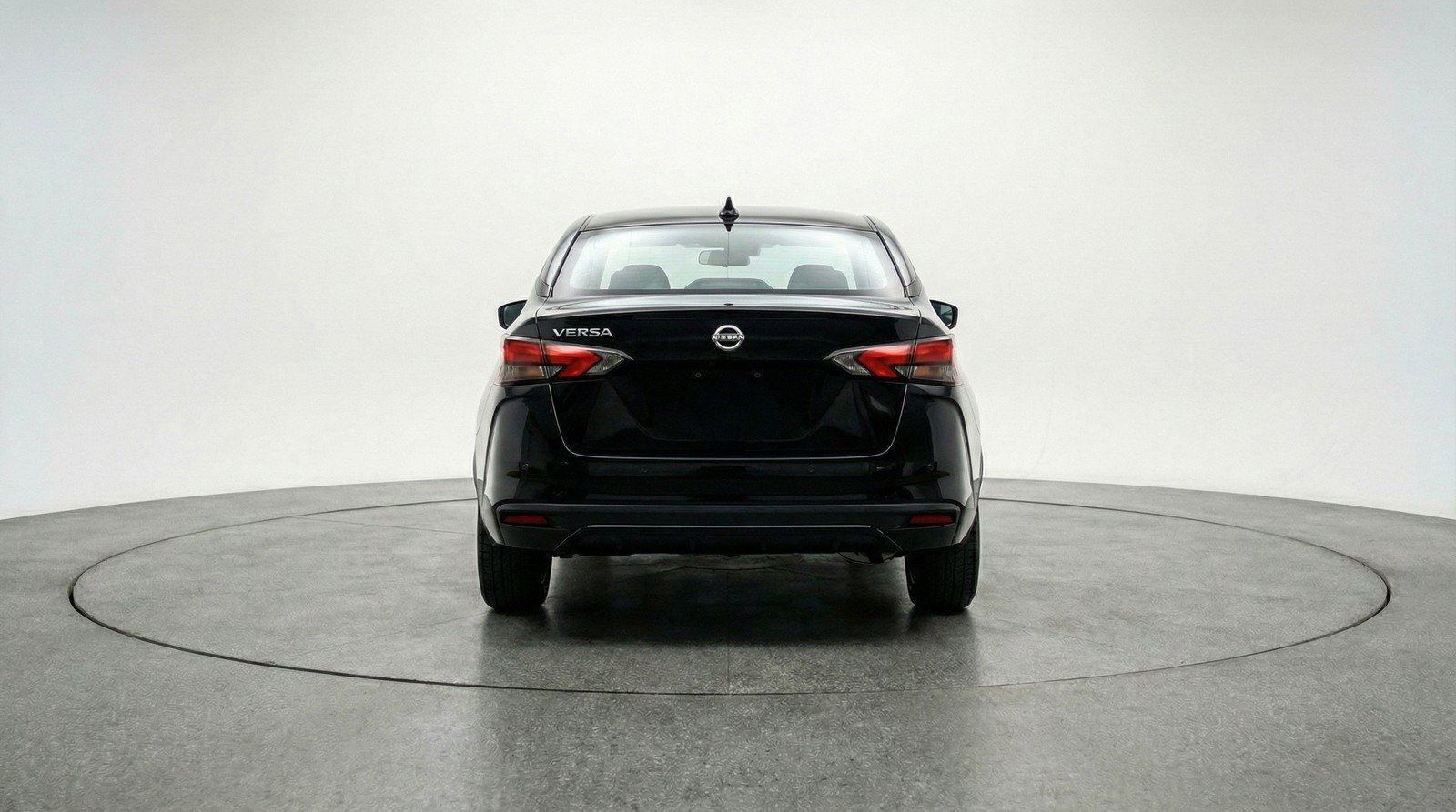 Used 2025 Nissan Versa SV image 7