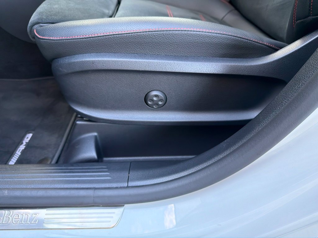 Used 2022 Mercedes-Benz GLB 250 4MATIC image 51