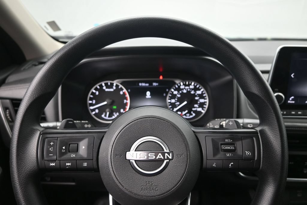 Used 2024 Nissan Rogue S AWD/4WD image 13