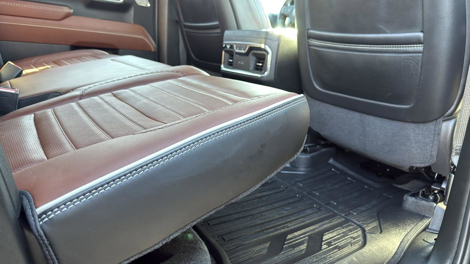 Used 2024 GMC Sierra 1500 Denali Ultimate image 27