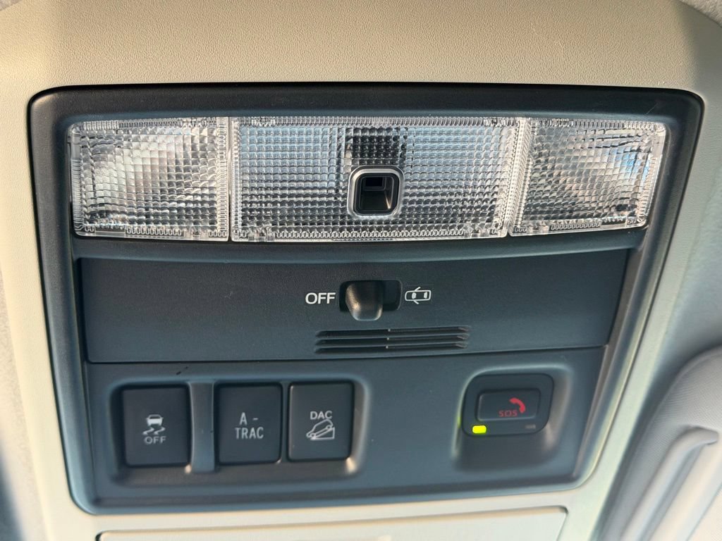 Used 2023 Toyota 4Runner SR5 AWD/4WD image 32