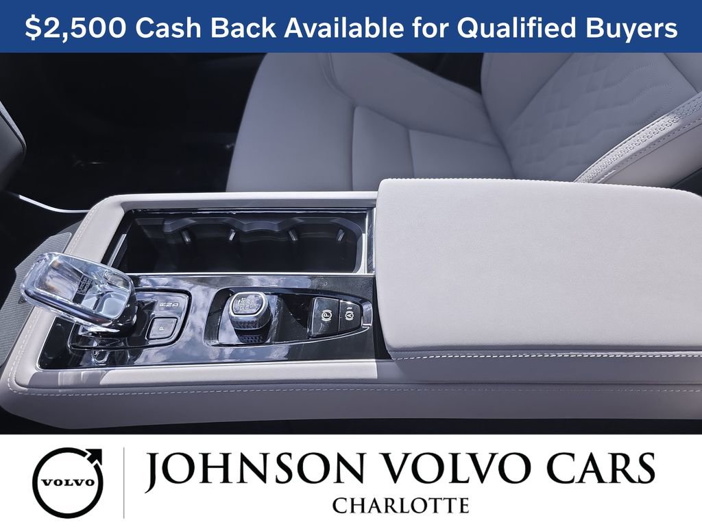 New 2026 Volvo XC90 B6 Plus w/ Protection Package Premier image 28