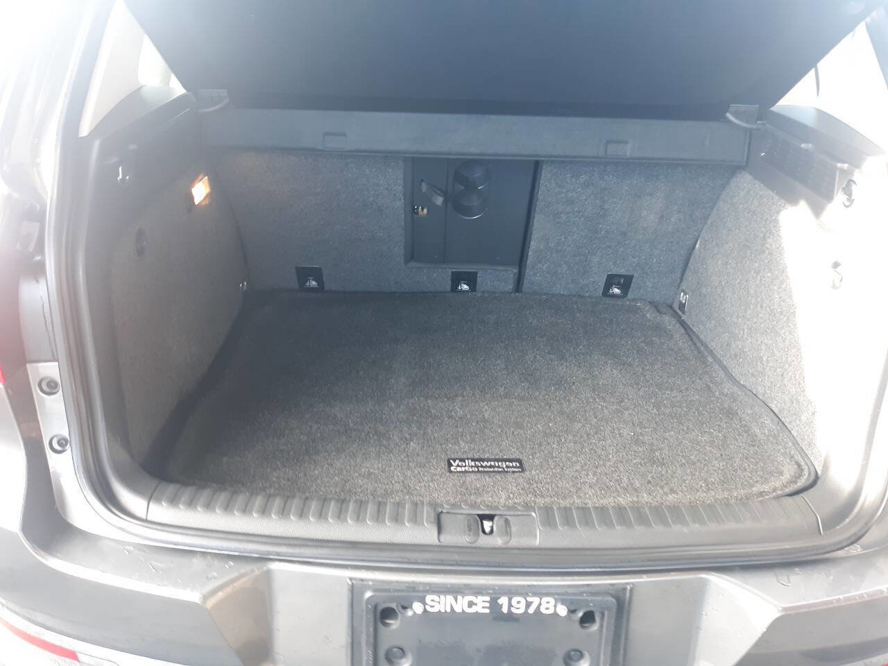 Used 2013 Volkswagen Tiguan S image 11