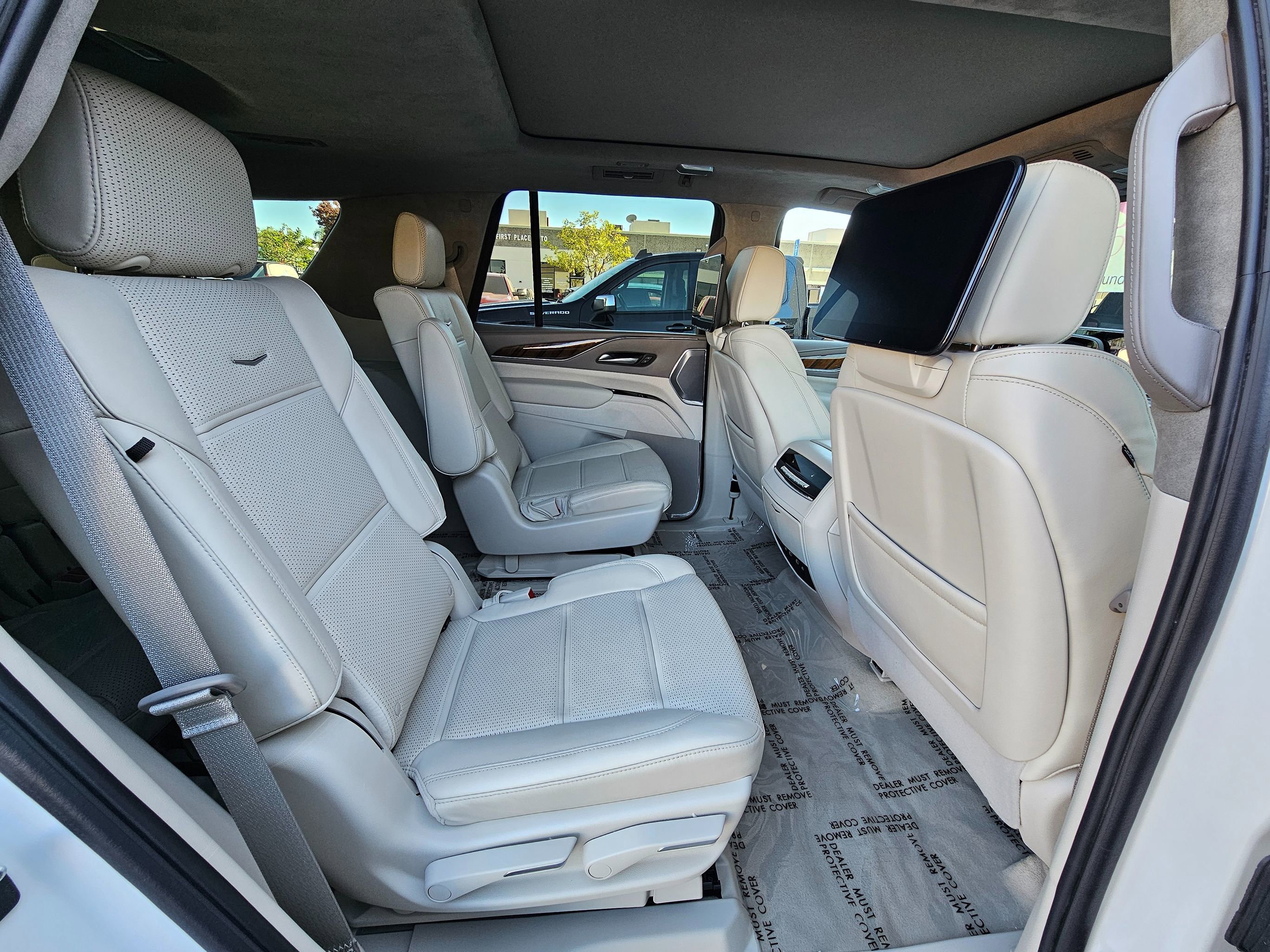 Used 2024 Cadillac Escalade Sport Platinum w/ Heavy-Duty Trailer Package image 50