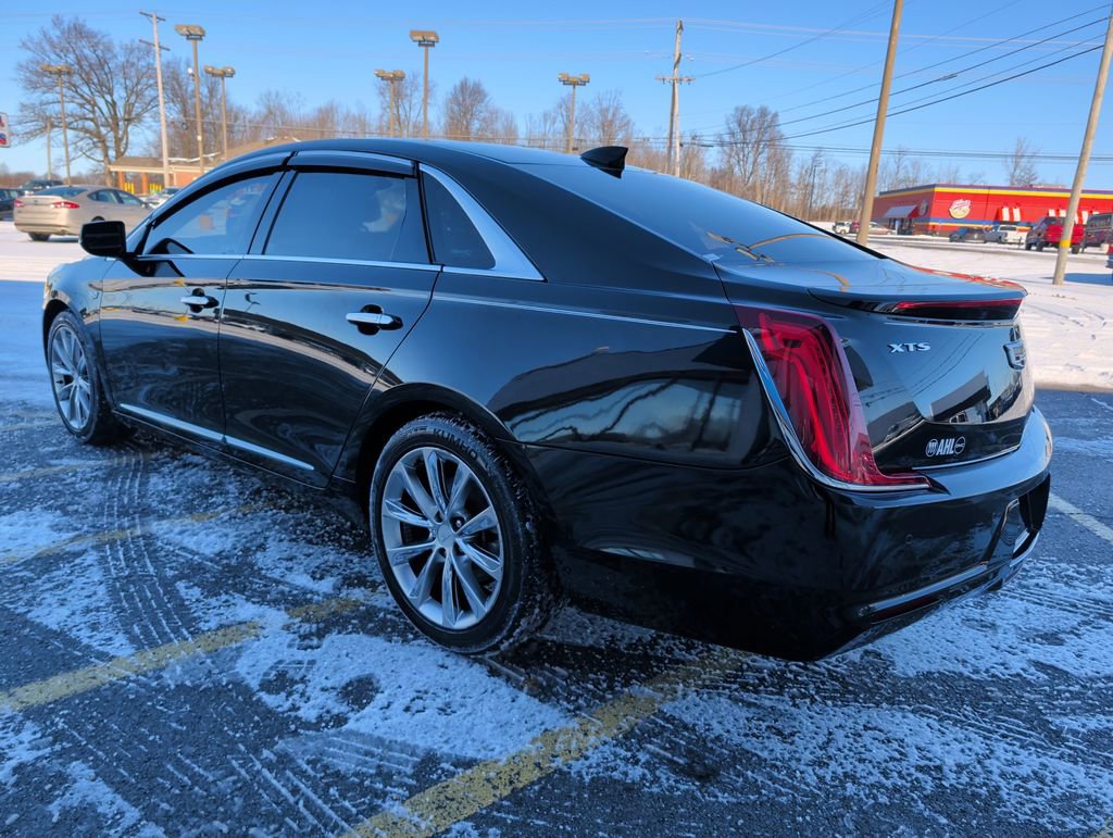 Used 2019 Cadillac XTS image 5