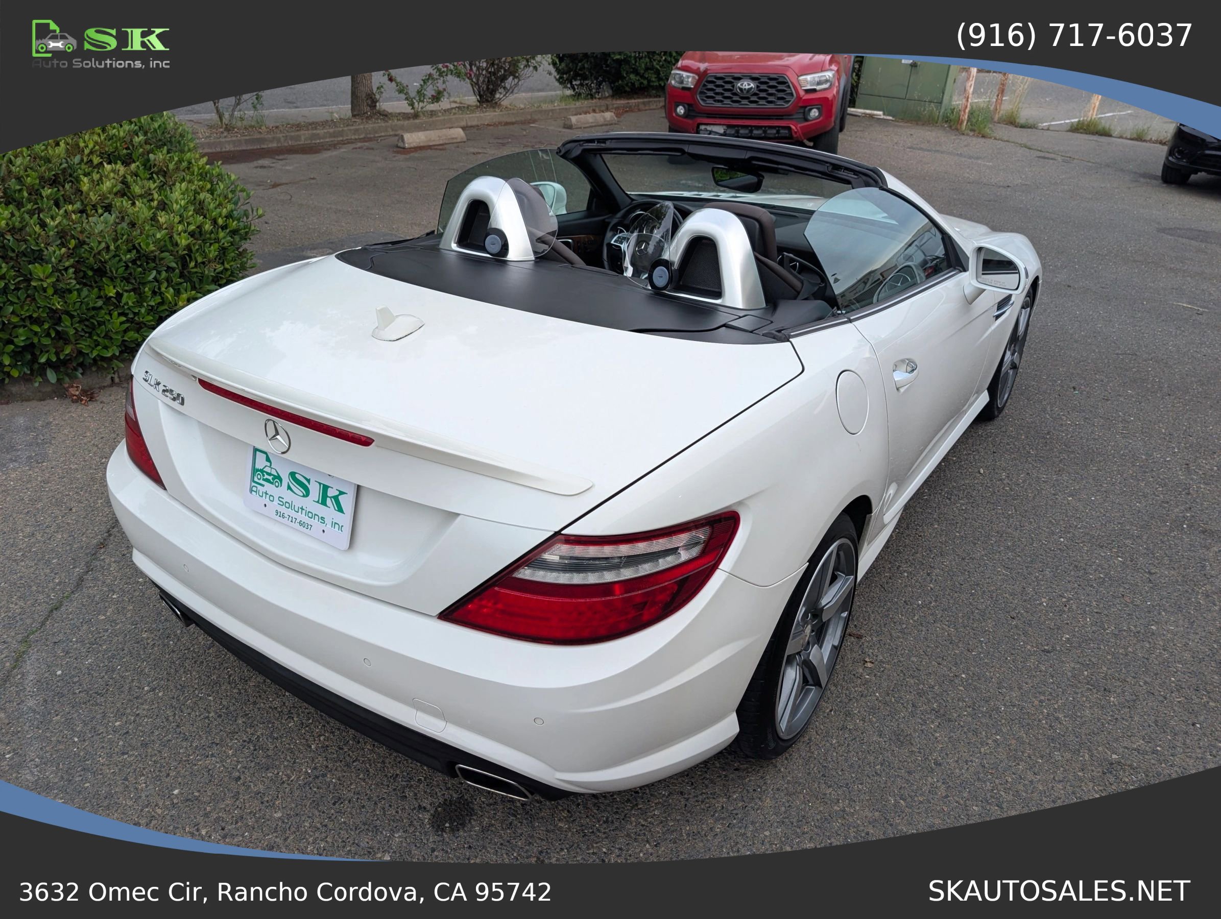 Used 2015 Mercedes-Benz SLK 250 image 8